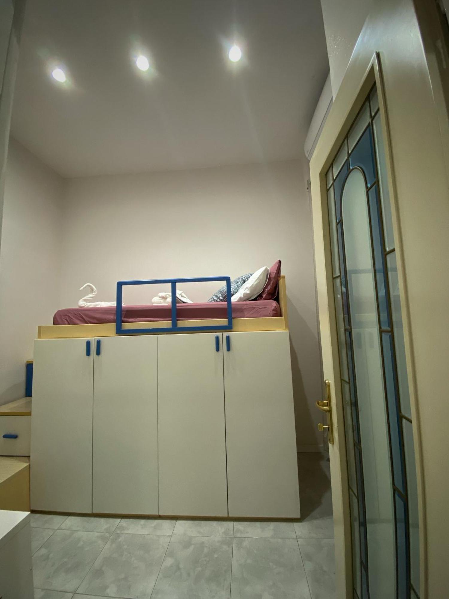 شقة La Casa Al Centro " Vicino Al Centro Storico Di Napoli" المظهر الخارجي الصورة